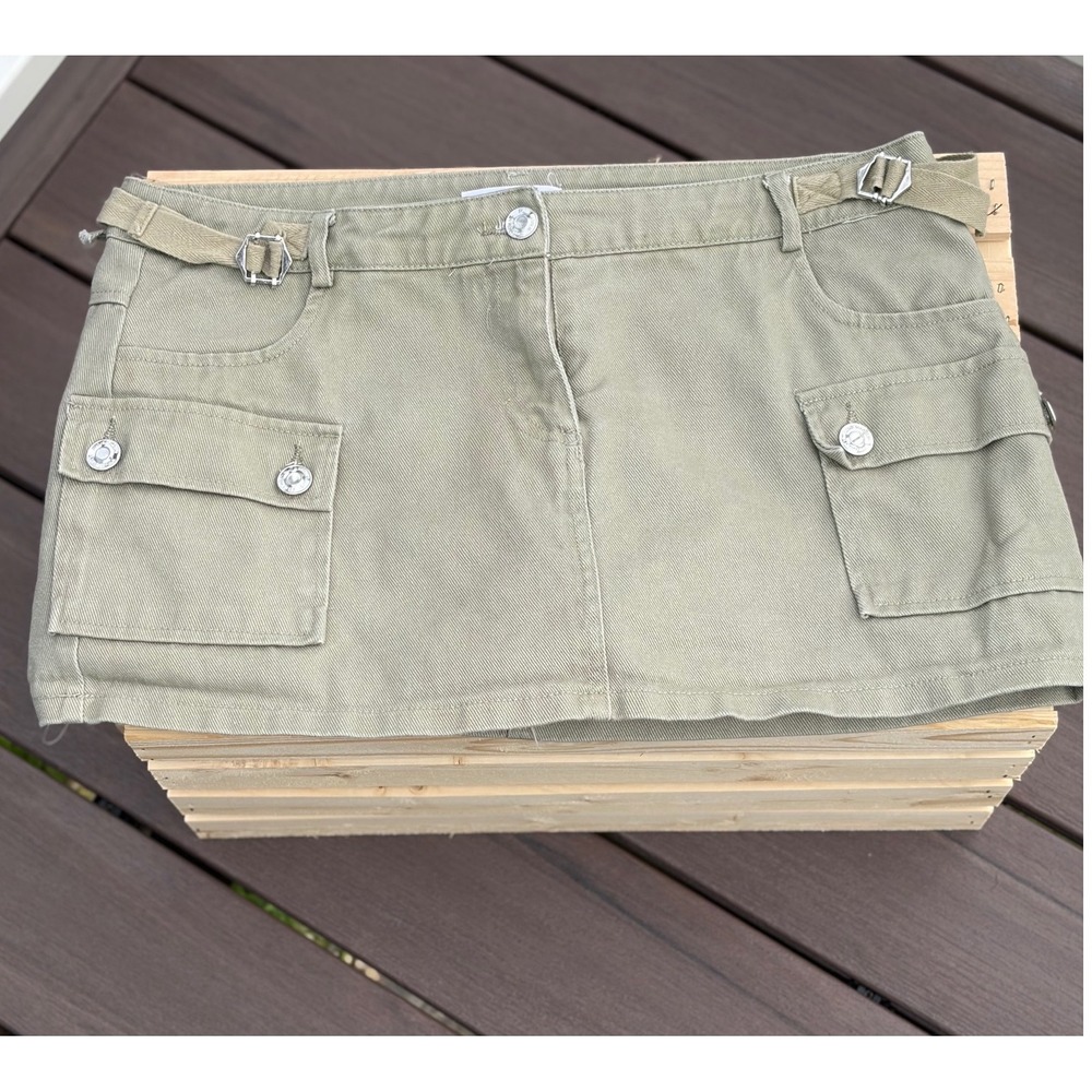 Steve Madden Women Olive Green Cargo Mini Skort Size 8 Y2K Utility